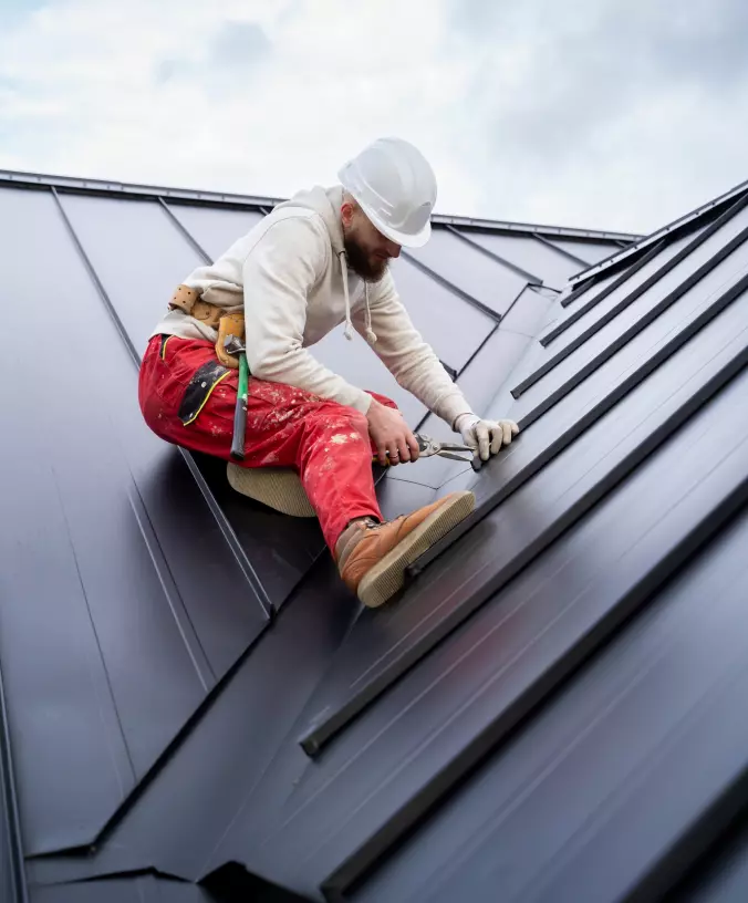 professionnel-travaux-renovation-toiture-01